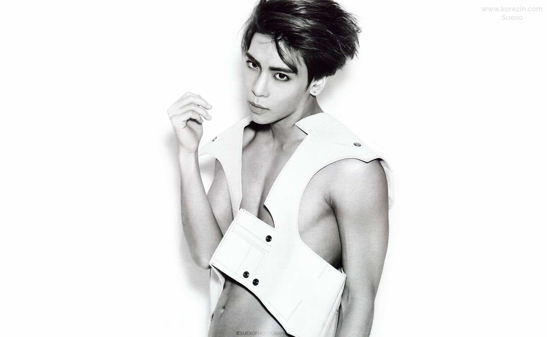 <b>Jonghyun</b> ELLE Magazin’in Şubat Sayısında! 