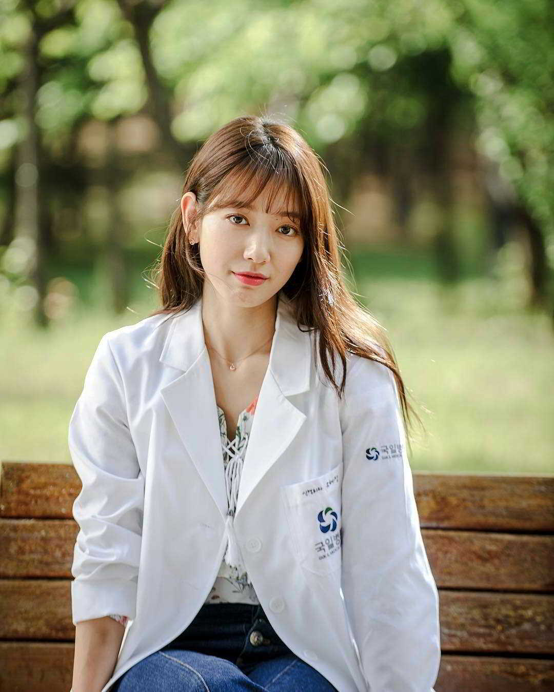 Doctors дорама. Park Shin Hye Doctors. Пак син Хе дорама врачи. Пак шин Хе врачи. Пак шин хё врачи.