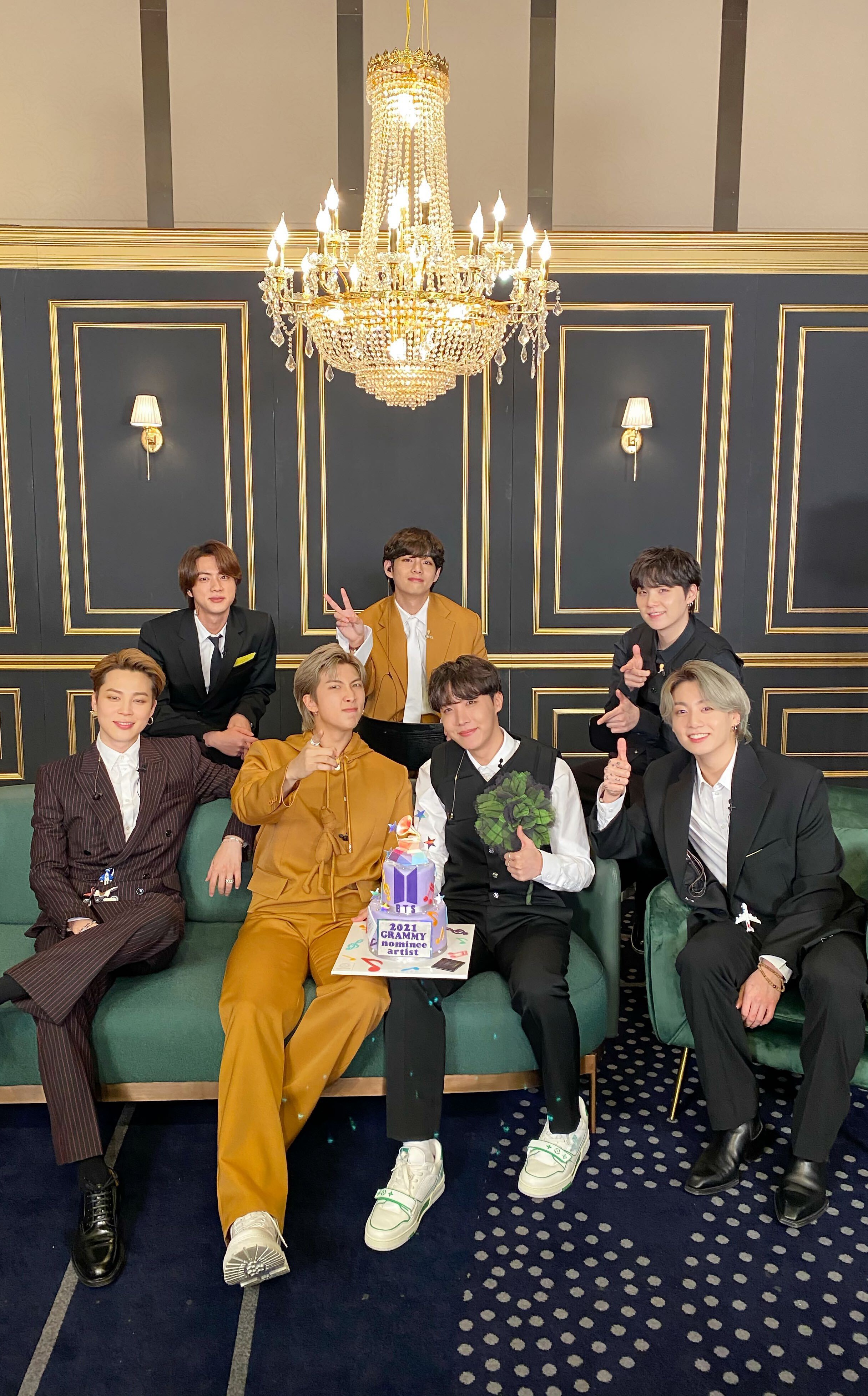 Stylish·BTS on X: #BTS Kpop_Herald LOUIS VUITTON Fall 2020